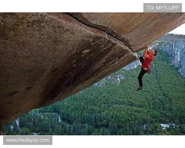 重庆城市马拉松点评：攀岩队展现力量与毅力的精彩表现