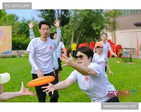 飞盘竞技的魅力与挑战：深入解析重庆飞盘队的战术与团队协作