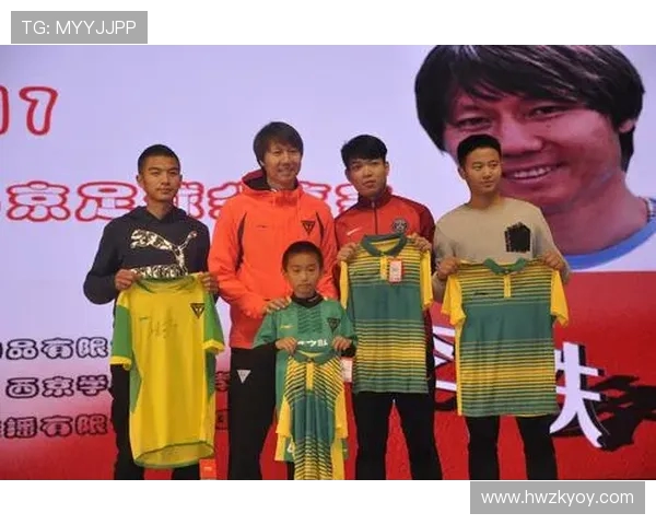 以足球运动员成长历程探索团队合作与竞技精神之旅全景解析篇章录