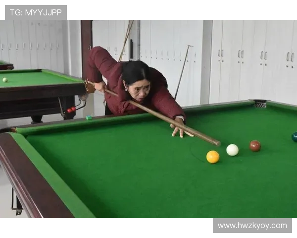 台球技巧与策略全面解析 掌握击球艺术提升竞技水平 台球技巧与策略全面解析 掌握击球艺术提升竞技水平