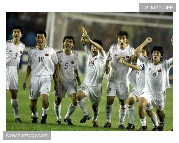 回顾02年国足与巴西对决的阵容分析与比赛精彩瞬间